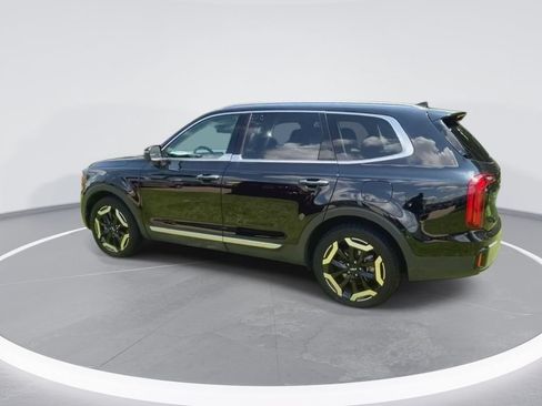 Used 2025 Kia Telluride S FWD image 6