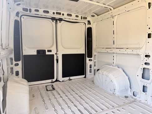 Used 2025 RAM ProMaster 2500 w/ Convenience Group FWD image 38