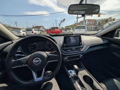 Used 2020 Nissan Altima 2.5 S FWD image 21