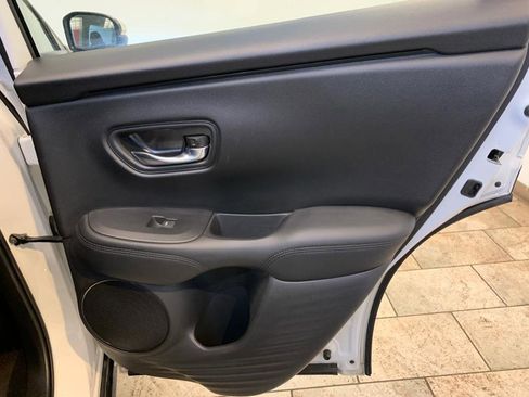 Used 2023 Honda HR-V LX image 42