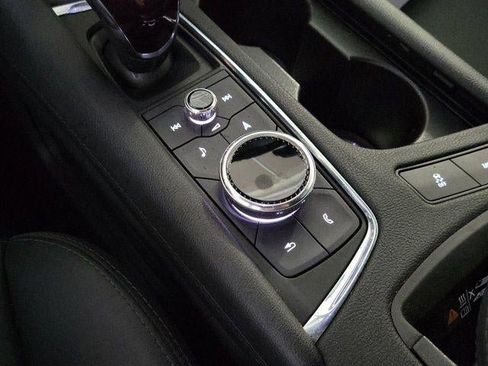 Certified 2021 Cadillac XT5 Premium Luxury image 25