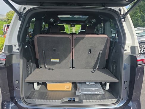 New 2025 Volkswagen ID. Buzz Pro S Plus image 7