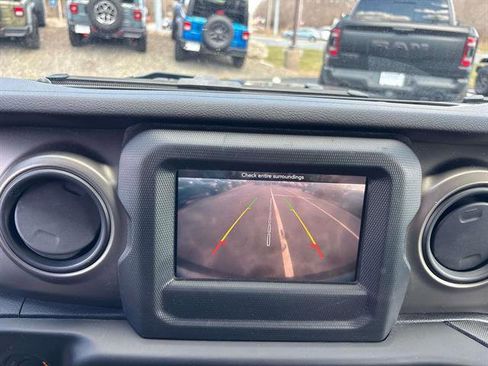 Used 2018 Jeep Wrangler Unlimited Sport S image 20