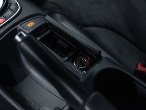 Used 2012 Audi R8 V8 image 43