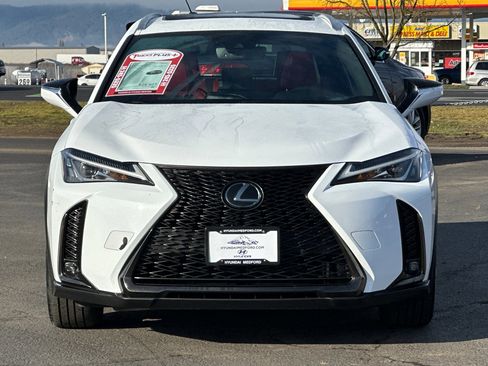 Used 2019 Lexus UX 200 F Sport w/ F Sport Premium Package image 9