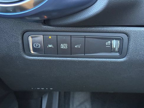 Used 2024 Chevrolet Equinox EV LT FWD image 38