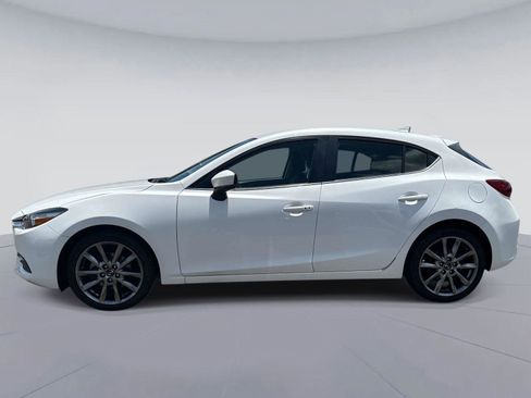 Used 2018 MAZDA MAZDA3 Touring FWD image 6