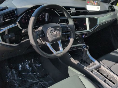 New 2025 Audi Q3 2.0T Premium image 2