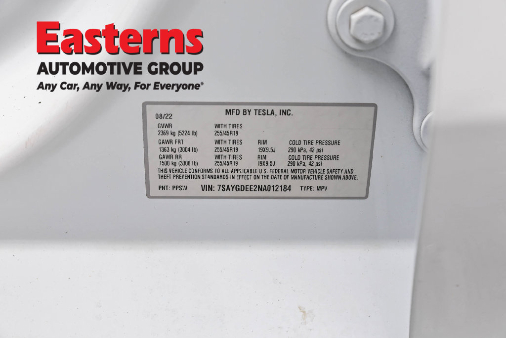 Used 2022 Tesla Model Y Long Range AWD/4WD image 32