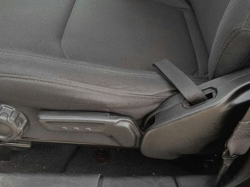 Used 2023 Jeep Gladiator Overland image 18