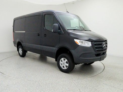 Used 2026 Mercedes-Benz Sprinter 2500 image 3