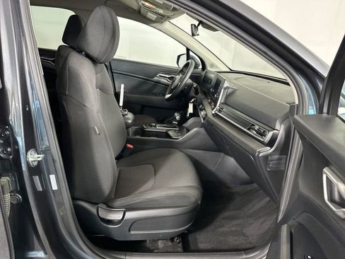 Used 2023 Kia Sportage LX image 28