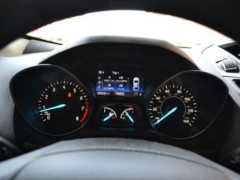 Used 2017 Ford Escape SE image 20