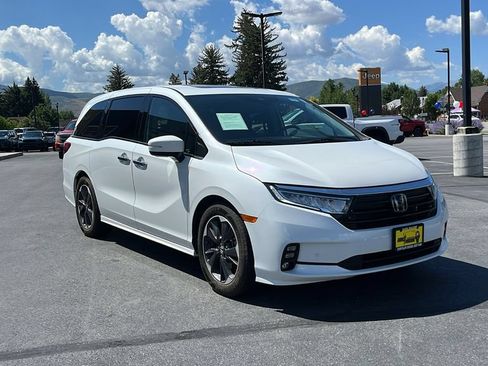 Used 2022 Honda Odyssey Elite image 3
