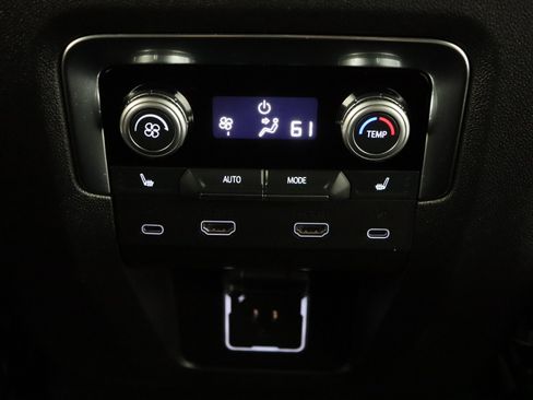 Used 2026 GMC Yukon Denali w/ Denali Reserve Package AWD/4WD image 34