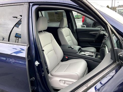 Used 2025 Honda Passport EX-L image 7