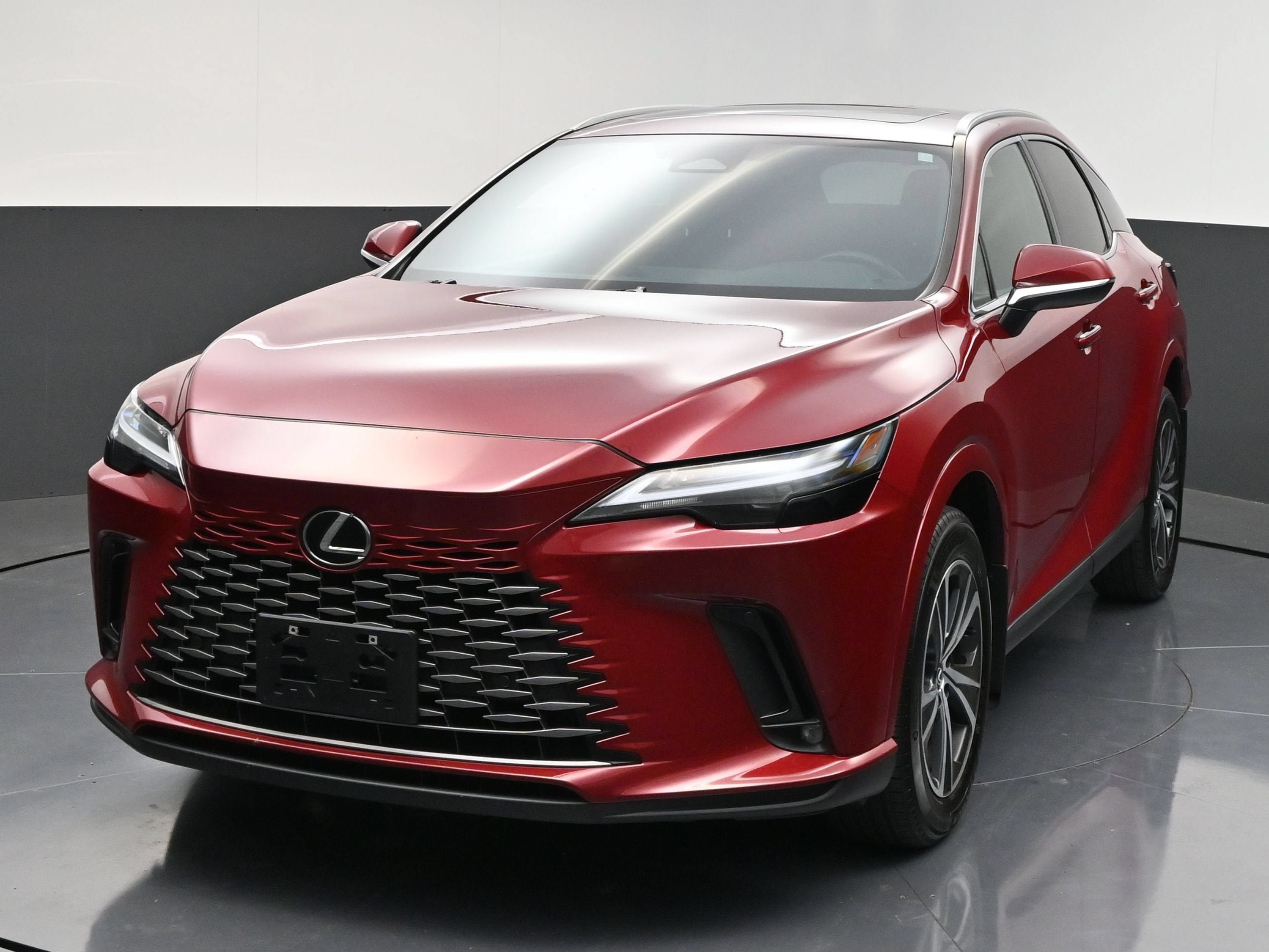 Used 2023 Lexus RX 350h w/ Accessory Package (2T) AWD/4WD image 4