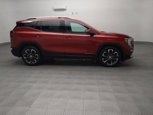 Used 2022 GMC Terrain SLT w/ LPO, Floor Liner Package FWD image 11