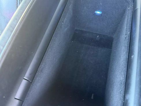 Used 2017 Genesis G90 5.0 Ultimate RWD image 18