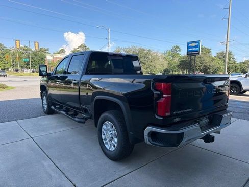 Used 2025 Chevrolet Silverado 2500 LTZ w/ LTZ Convenience Package AWD/4WD image 7