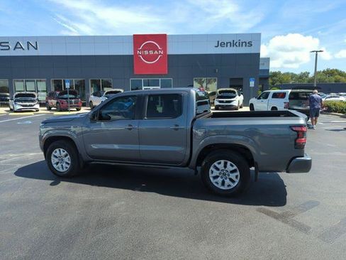 Certified 2023 Nissan Frontier SV w/ Technology Package RWD image 10