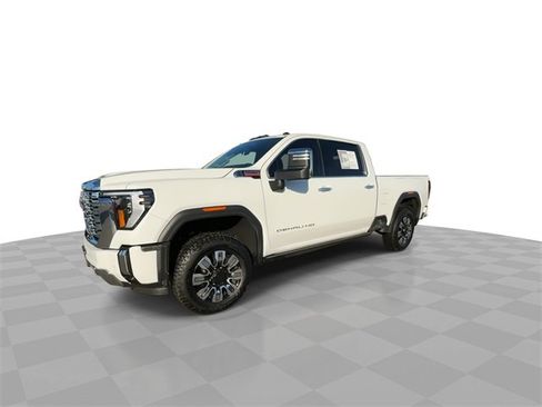 Certified 2025 GMC Sierra 3500 Denali w/ Denali Reserve Package image 4