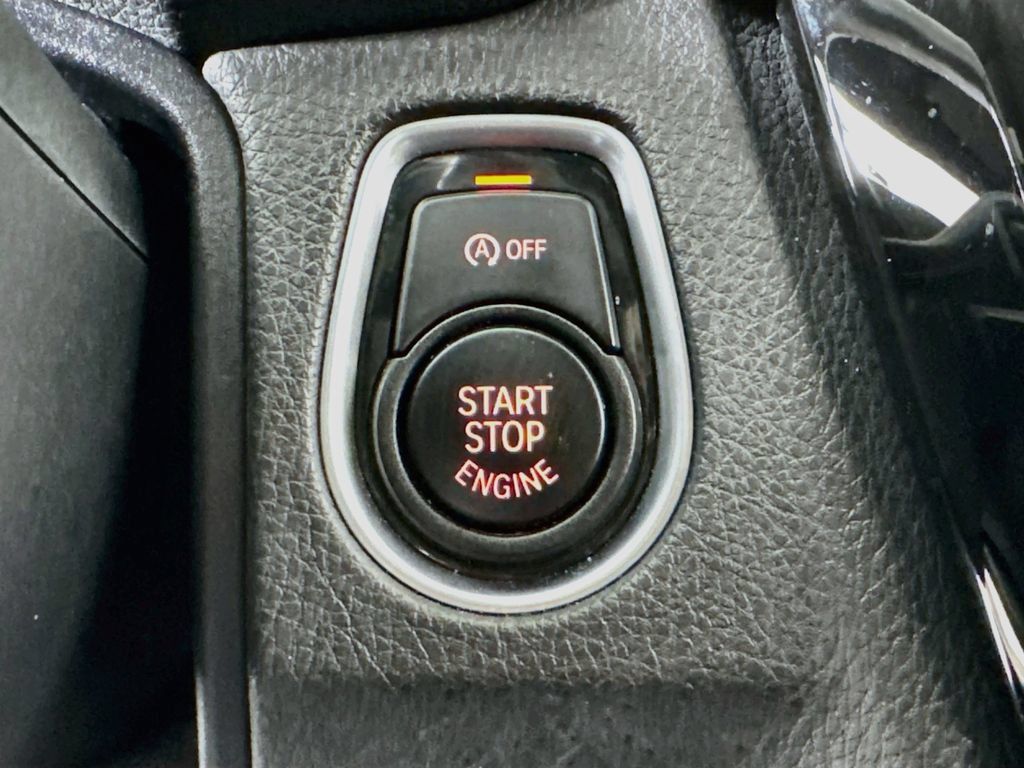 Used 2018 BMW M3 RWD image 38