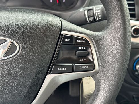 Used 2022 Hyundai Accent SEL image 25