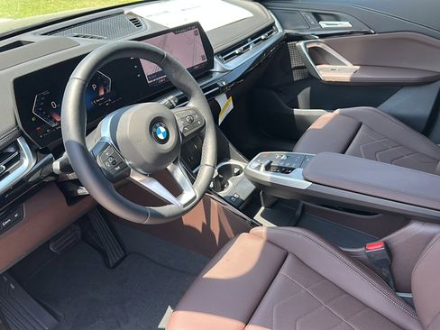 New 2025 BMW X1 xDrive28i w/ Technology Package image 9