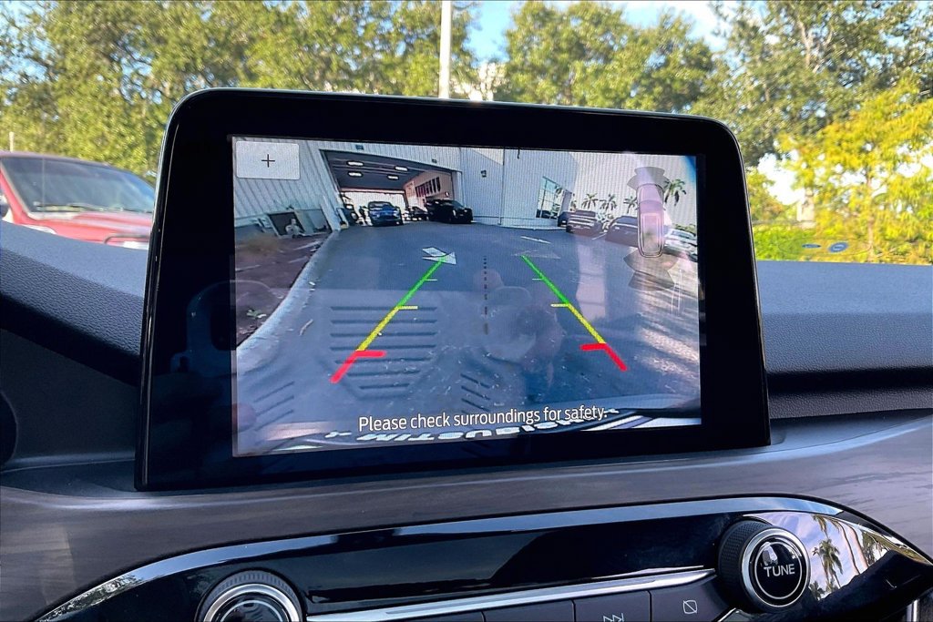 Used 2020 Ford Escape Titanium FWD image 12