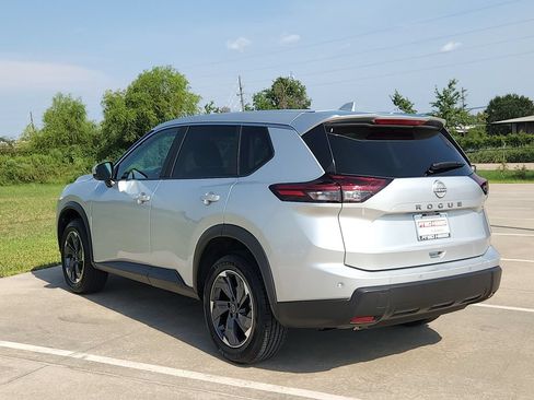 Used 2025 Nissan Rogue SV FWD image 7