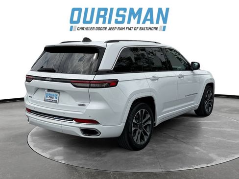 Used 2023 Jeep Grand Cherokee Overland AWD/4WD image 6