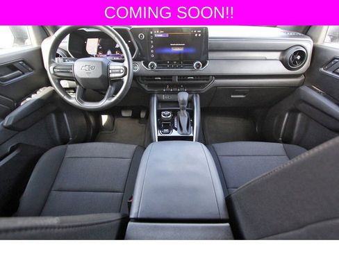 Used 2024 Chevrolet Colorado Trail Boss w/ Advanced Trailering Package image 9