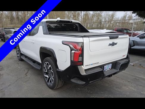 Used 2024 Chevrolet Silverado EV RST AWD/4WD image 3