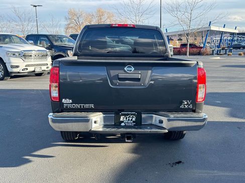 Used 2015 Nissan Frontier SV image 7