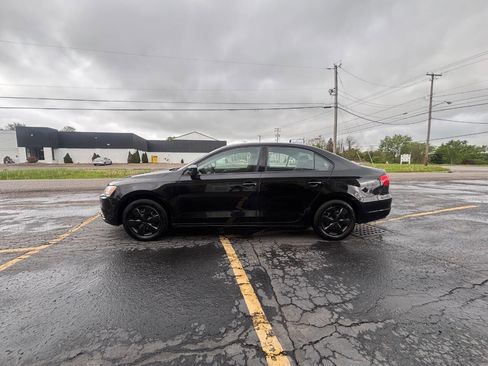 Used 2014 Volkswagen Jetta S FWD image 2