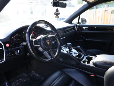 Used 2019 Porsche Cayenne AWD/4WD image 14