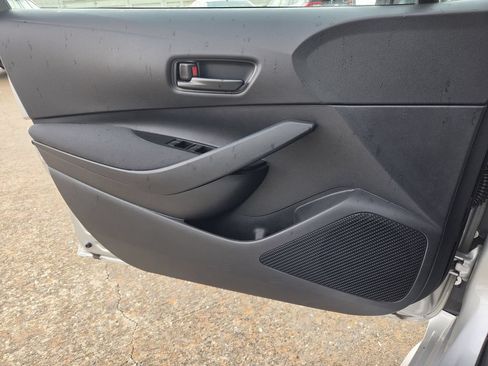 Used 2025 Toyota Corolla LE FWD image 24