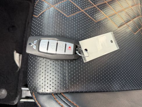 Used 2022 Mitsubishi Outlander SEL AWD/4WD image 32