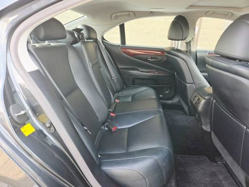 Used 2011 Lexus LS 460 AWD w/ Luxury Value Edition image 18