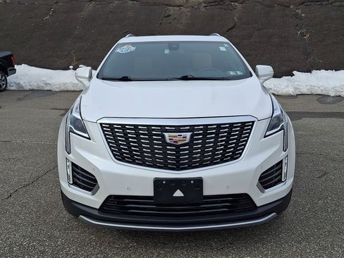 Used 2023 Cadillac XT5 Premium Luxury image 2