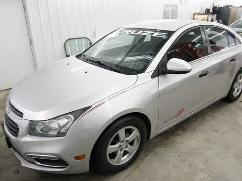 Used 2016 Chevrolet Cruze LT image 7