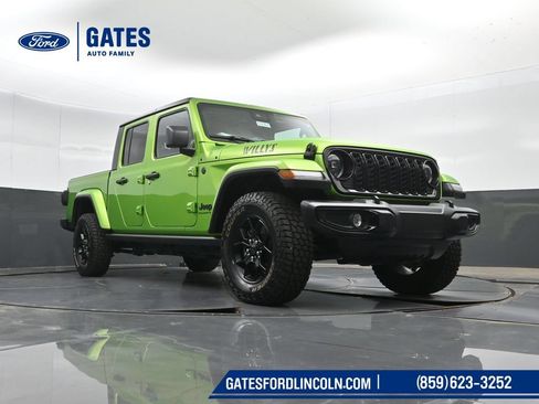 Used 2025 Jeep Gladiator Sport AWD/4WD image 37