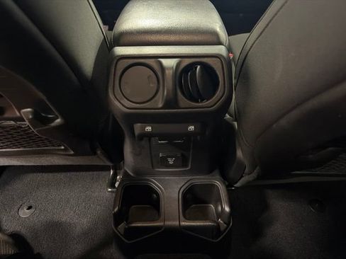 Used 2020 Jeep Gladiator Mojave AWD/4WD image 17