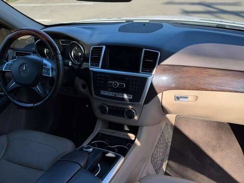 Used 2014 Mercedes-Benz ML 350 ML 350 4MATIC AWD 4dr SUV image 31