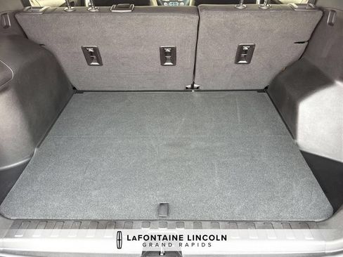 Used 2018 Chevrolet Equinox LT FWD image 27