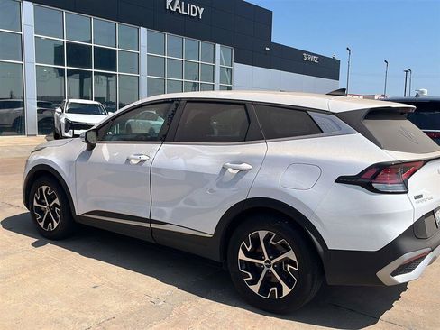 Used 2023 Kia Sportage EX FWD image 12