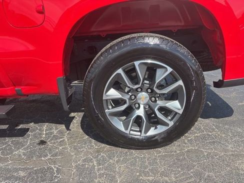 Used 2025 Chevrolet Silverado 1500 LT image 10