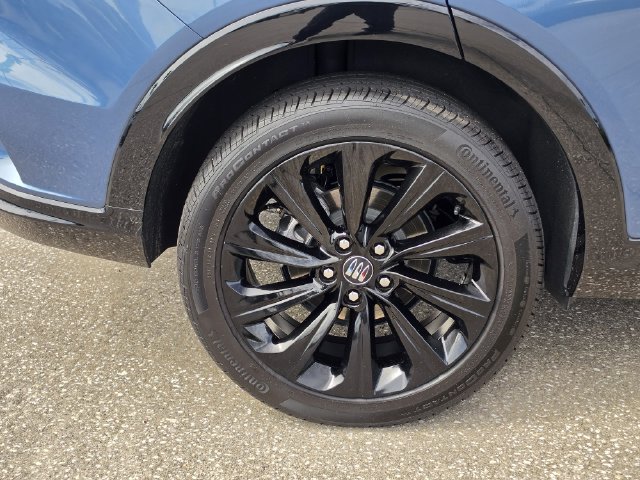 Used 2025 Buick Envista Sport Touring w/ Experience Buick Package FWD image 5