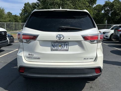Used 2016 Toyota Highlander XLE AWD/4WD image 5